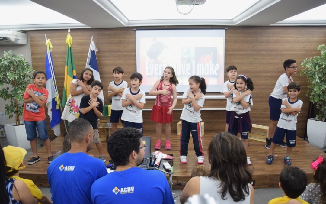 Talent Show – Evento mostra evolução dos alunos no domínio da língua inglesa